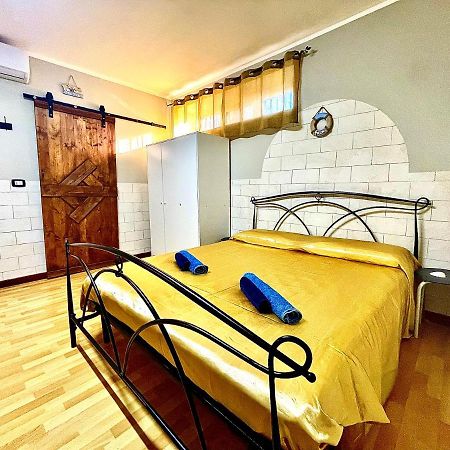 Monolocale Deluxe A 2,7 Km Dal Mare Per 2 Persone Appartement Siderno Buitenkant foto