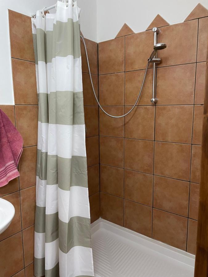 Monolocale Deluxe A 2,7 Km Dal Mare Per 2 Persone Appartement Siderno Buitenkant foto