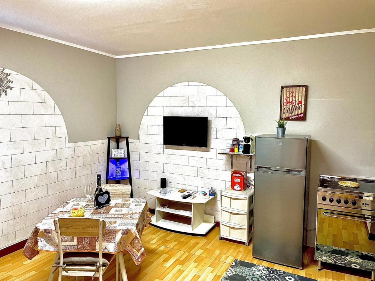 Monolocale Deluxe A 2,7 Km Dal Mare Per 2 Persone Appartement Siderno Buitenkant foto